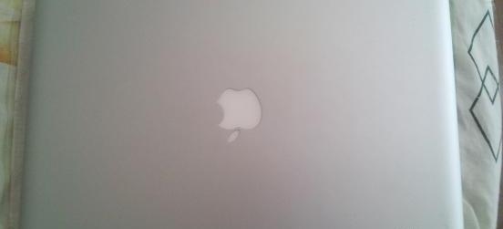 Apple Macbook Pro 15inch Quad Core i7 2.2Ghz 2011 photo