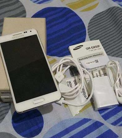 Samsung Galaxy Alpha 32GB white photo